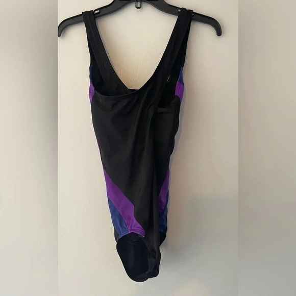 Land’s End Swimsuit - Picture 3 of 4